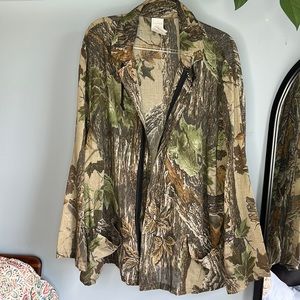RealTree Sheer Cotton Blend Camouflage Hunting Shirt with Full Zipper & Pockets